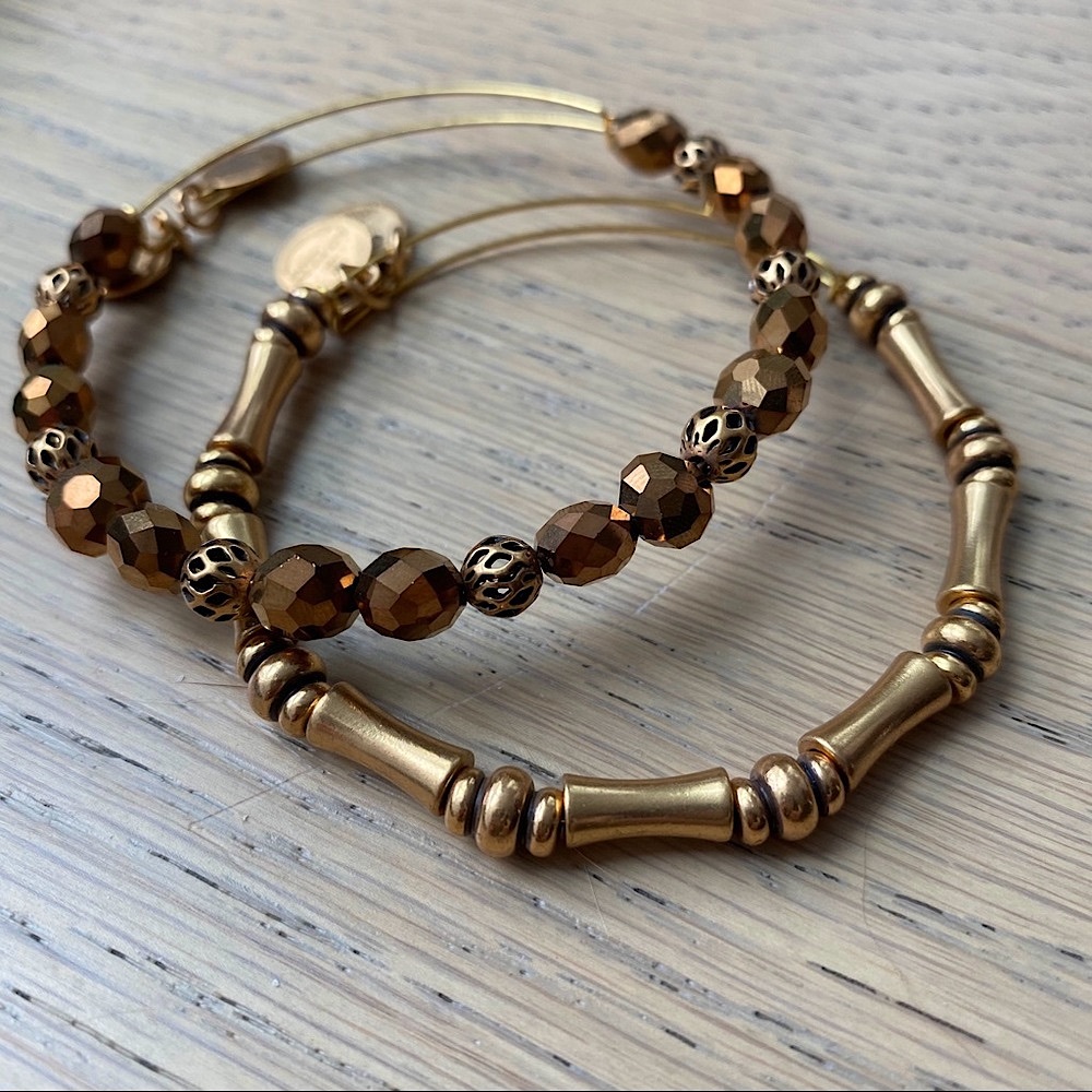 Set of 2 Bracelets